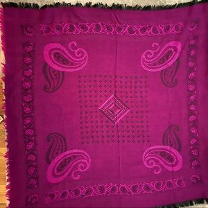 Beautiful Light wool Scarf/Shawl.